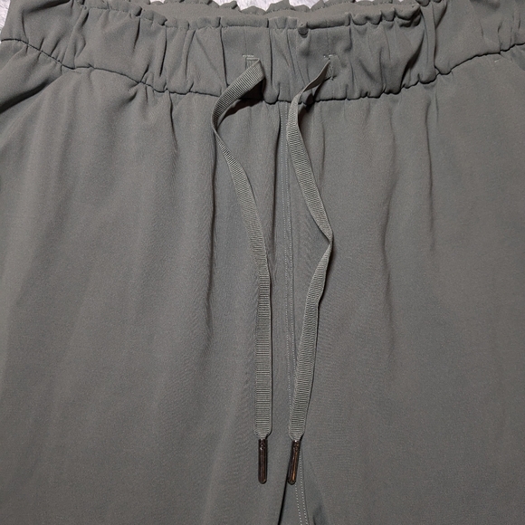 lululemon Keep Moving Pant Sage Green High Rise Drawstring Size 6 Pockets EUC - Picture 6 of 7